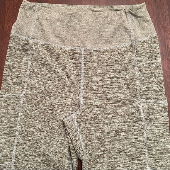 Sonoma Heather Green Leggings With Side Pockets - Picture 3 of 7